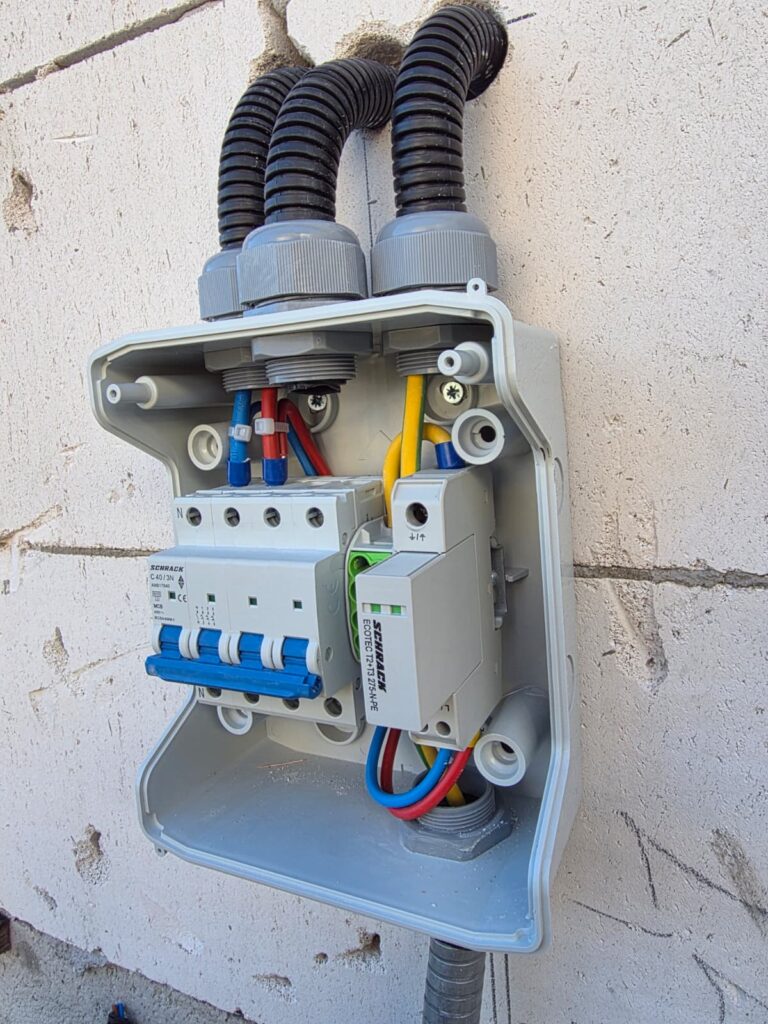 tablou electric sigur cu protecții complete și protecție la supratensiune în Craiova